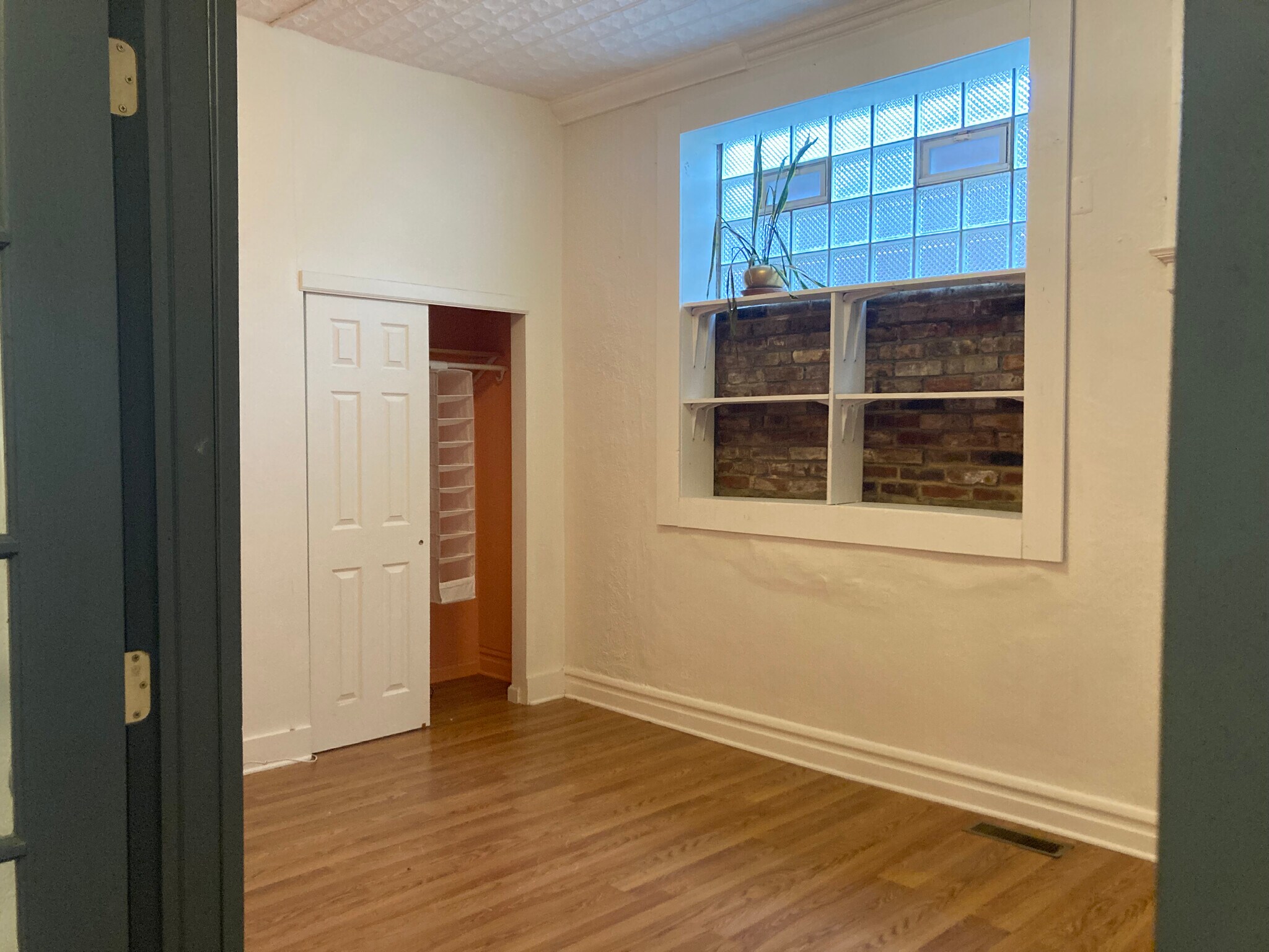 bedroom 1 - 6644 Gravois Ave