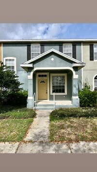 Building Photo - 3/2 with loft Windermere Town home in Summerport! 2 car garage! June 10, 2026!