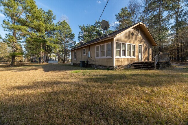 Building Photo - 2407 County Rd 2235