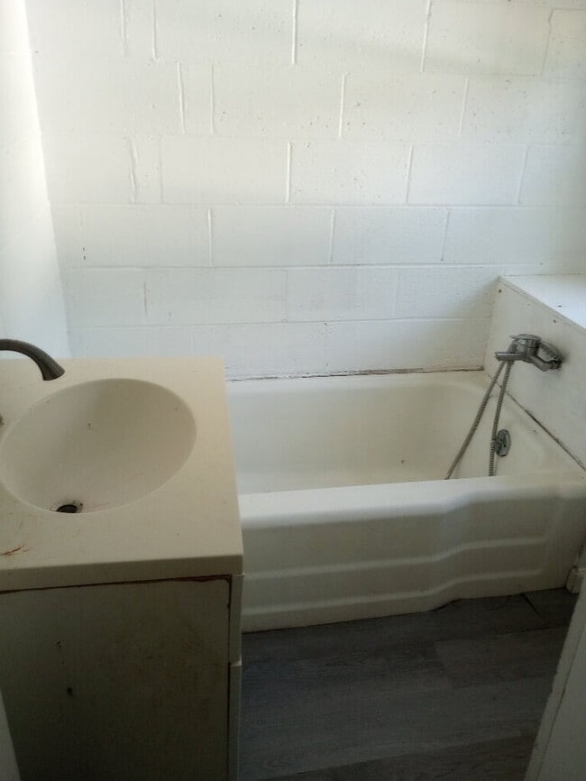 Building Photo - 2-bedroom 1 bathroom home in Jonesville, SC