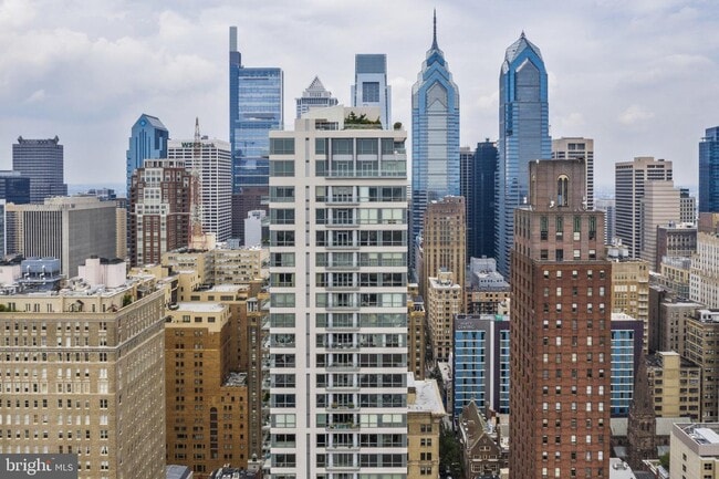 Building Photo - 1706 Rittenhouse Square