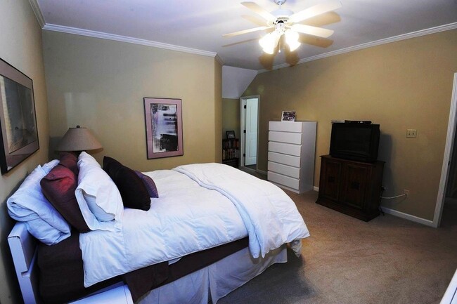 Building Photo - 3491 E Taplow Way