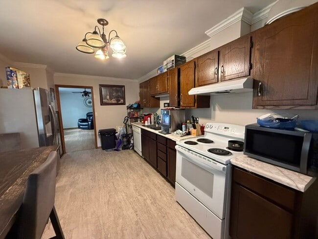 Building Photo - 4011 Danbury Dr
