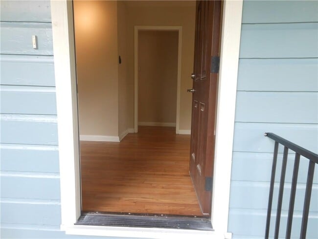 Building Photo - 4615 Banister Ln
