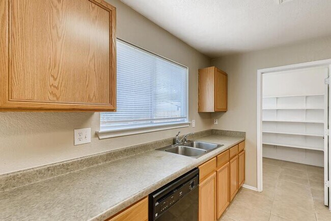 Building Photo - 9042 Camino Rey