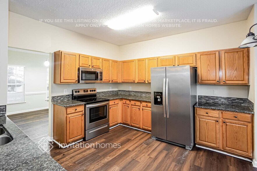 Building Photo - 5125 Bentgrass Run Dr