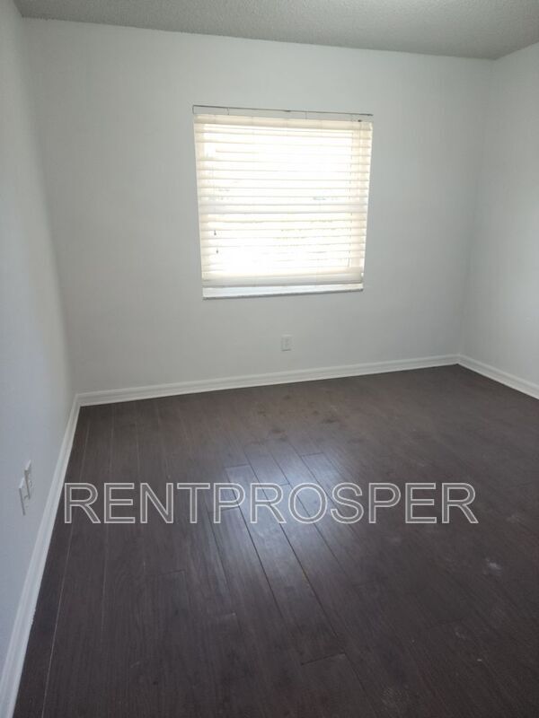 Building Photo - 3004 Patel Dr