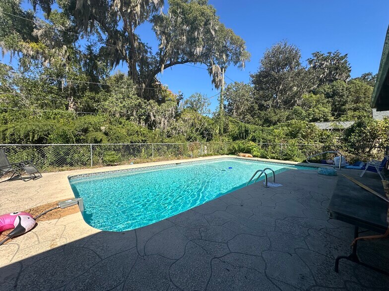 Pool - 1536 NW 7th Ave