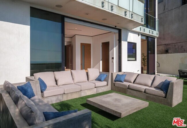 Building Photo - 17816 Porto Marina Way