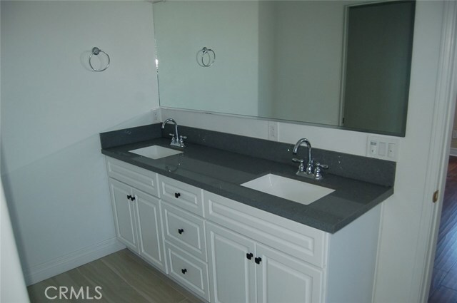 Building Photo - 17565 Owen St