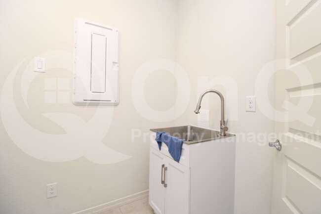 Building Photo - 13769 W Forest Pleasant Pl