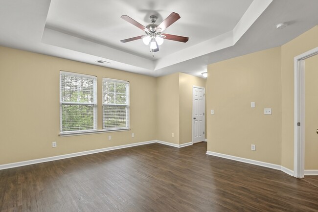 Building Photo - 363 Sanctuary Park Dr