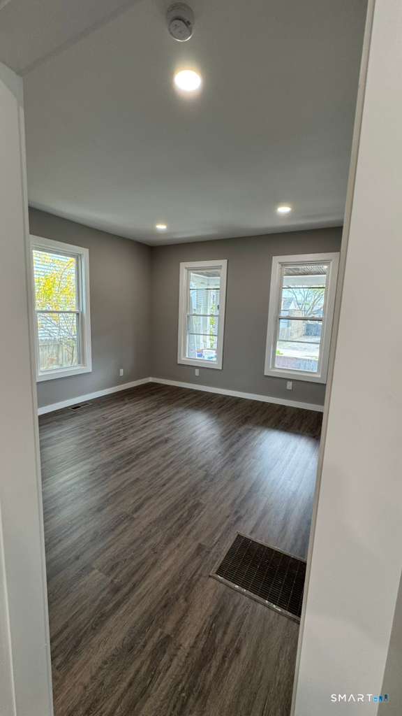 Building Photo - 149-151-151 Shelton St