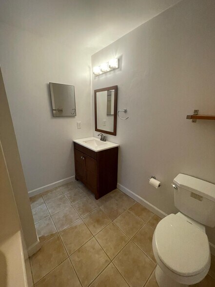 Building Photo - 1205 Kenzie Dr