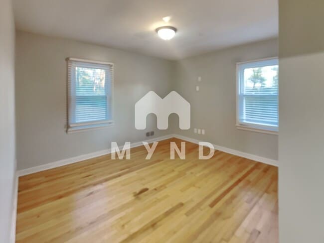 Building Photo - 1229 Lynn Acres Dr