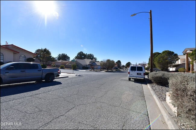 Building Photo - 6553 Brisa Del Mar Dr