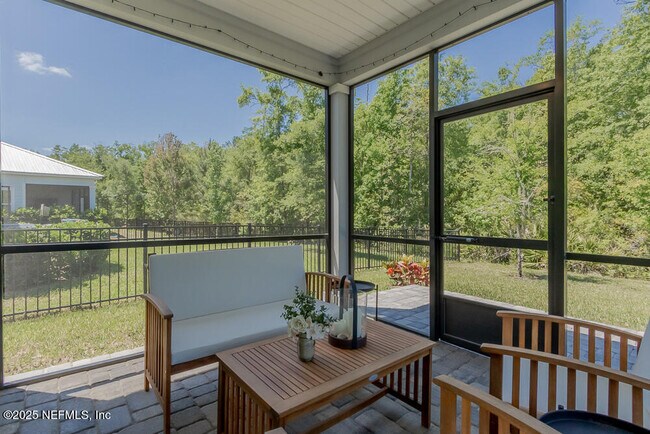 Building Photo - 348 Clifton Bay Lp