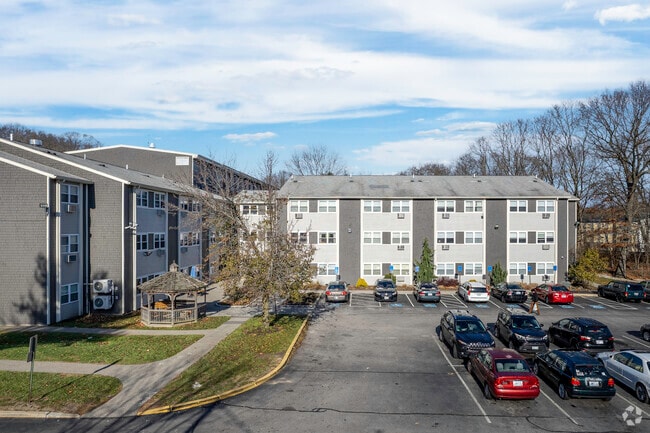 Building Photo - Fairmount Heights