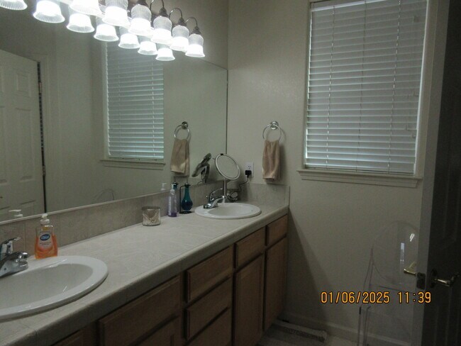 Building Photo - 1049 Aspen Grove Cir