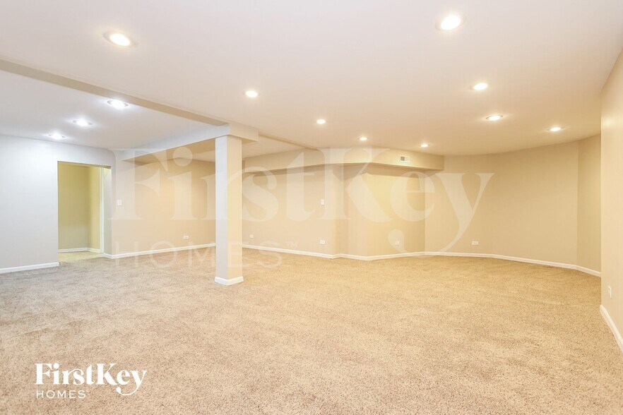 Building Photo - 217 Fairfield Dr