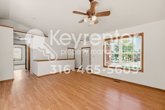 Building Photo - 827 S Sunset Cir