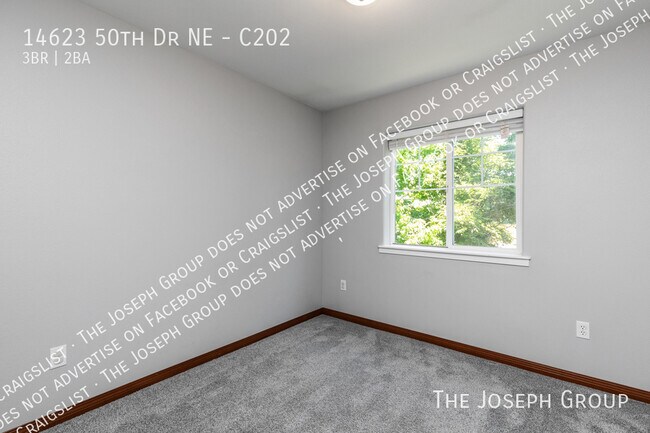 Building Photo - 14623 50th Dr NE