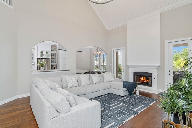 Building Photo - 922 Split Fairway