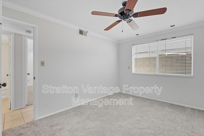 Building Photo - 4114 E Calle Redonda