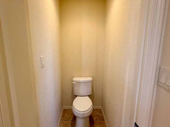 Building Photo - 4 bedroom view home in San Luis, AZ
