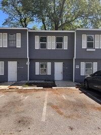 Building Photo - 306 Cedar St