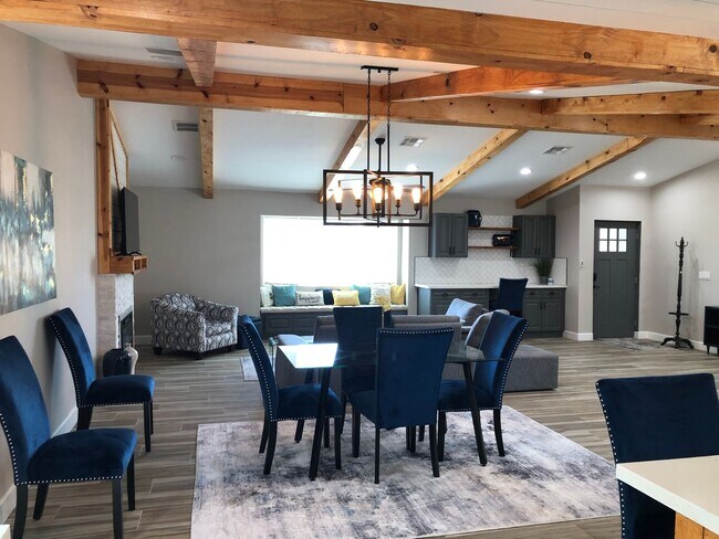 Building Photo - A GREAT REMODELED LIKE NEW HOME ON THE GOLF COURSE IN LEISURE WORLD 45+ Active Adult Resort Commu...