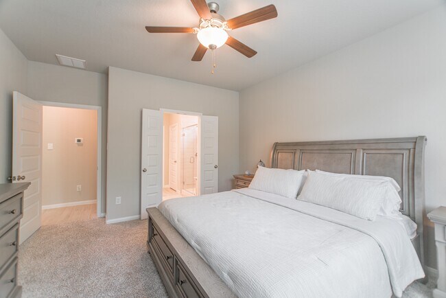 Building Photo - 17542 Rosette Grass Dr
