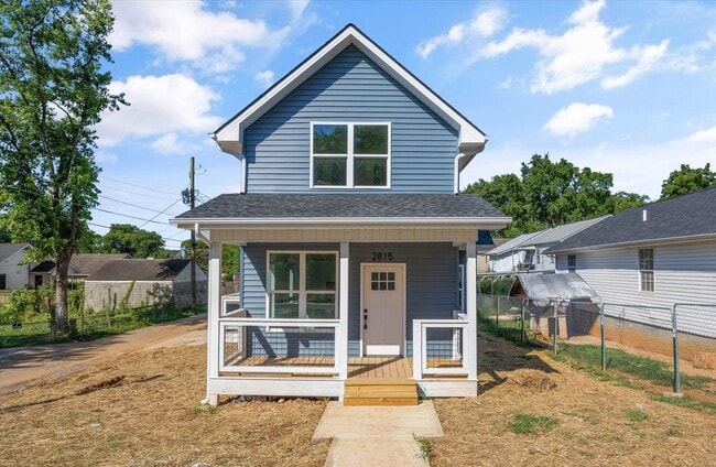 Primary Photo - 2815 Johnston St