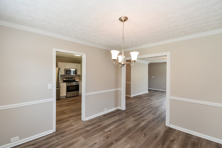 Building Photo - 2914 Water Lily Ct