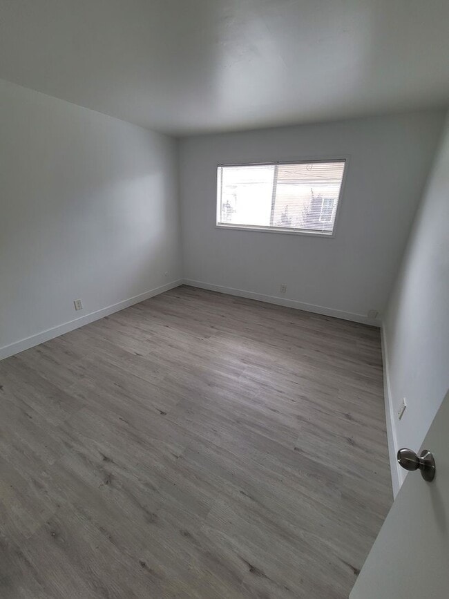 Building Photo - 1026 Arlington Ave