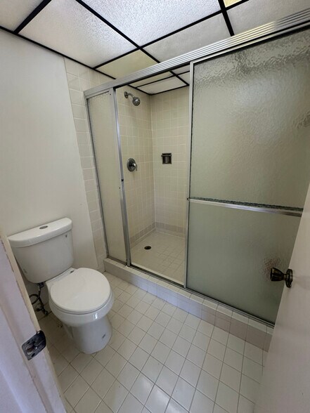 Building Photo - 7625 SW 106th Ave