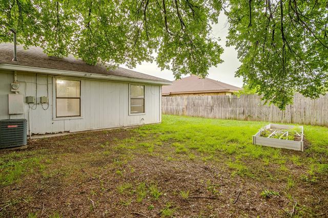 Building Photo - 926 Irene St