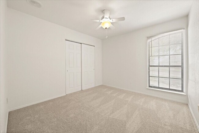 Building Photo - Great 3 Bed 2 Bath In Edmond