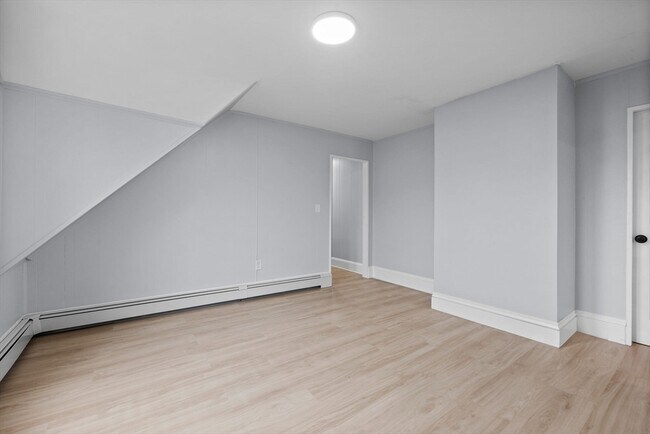 Building Photo - 48 Hamilton Ave