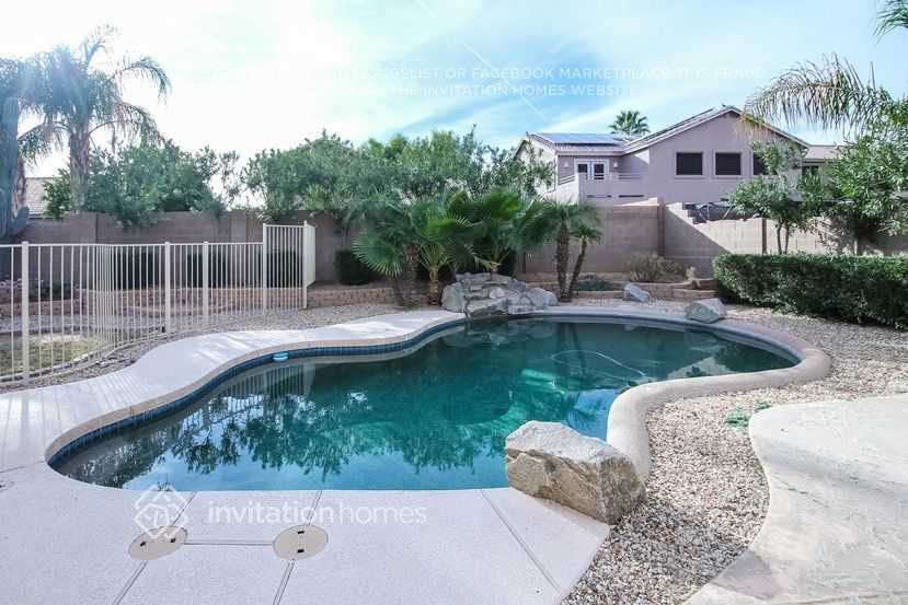 Building Photo - 16180 N 159th Ave