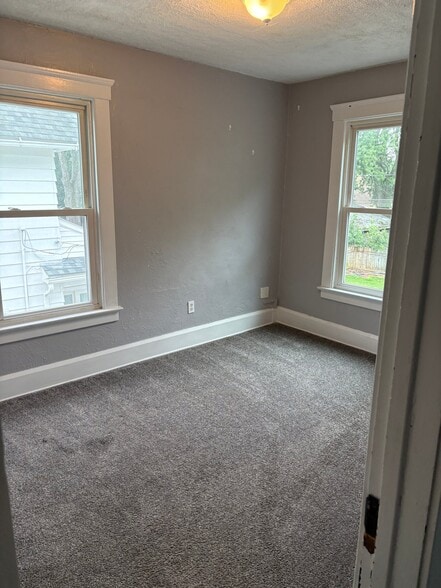 Building Photo - 128 Marseilles Ave