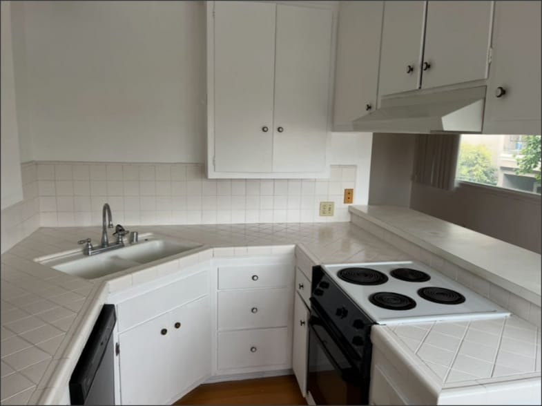 Building Photo - 8315 W Manchester Ave