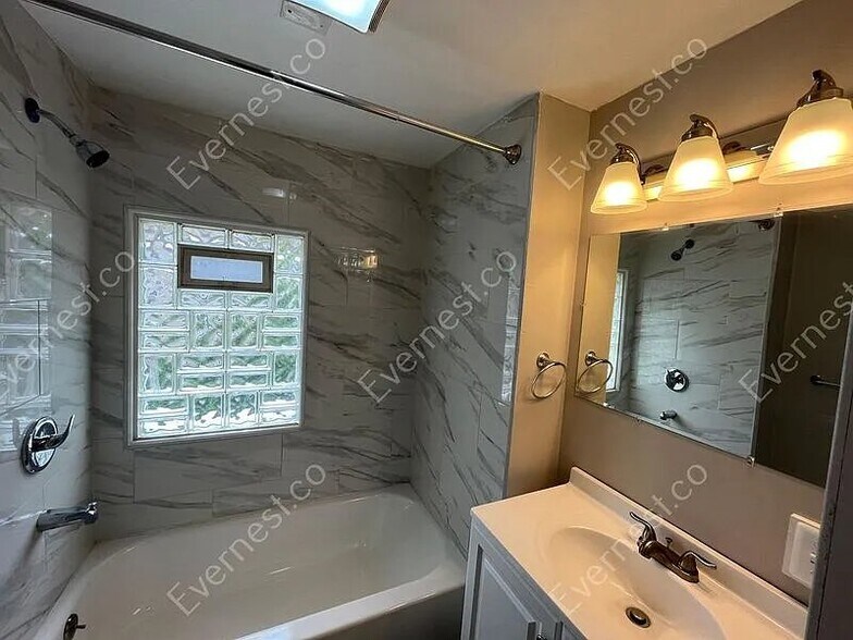 Building Photo - 9101 Hugh St