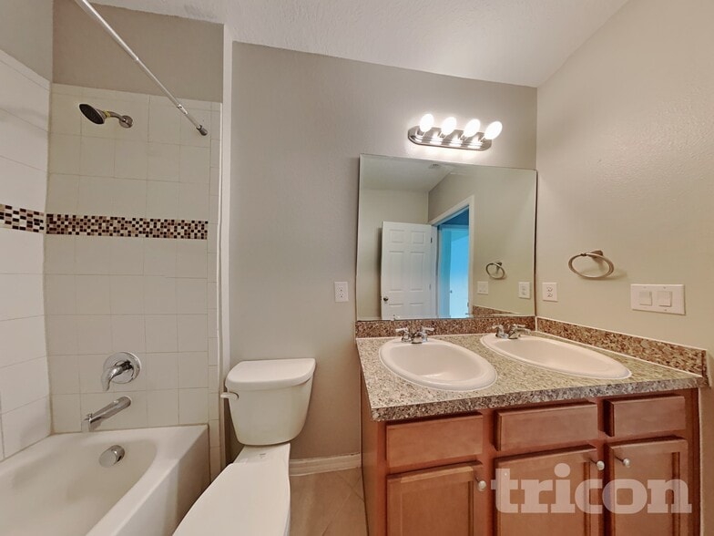 Building Photo - 4887 Rockvale Dr