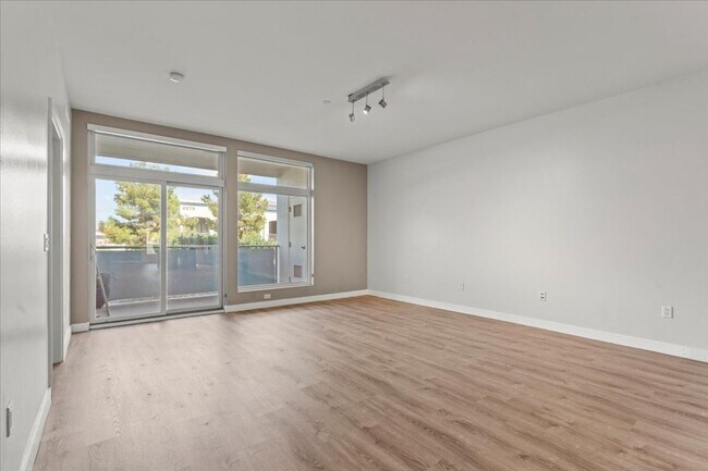 Building Photo - Stunning Modern 2 Bedroom, 2 Bathroom Home!