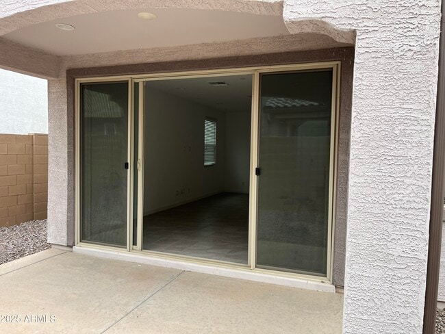 Building Photo - 663 S Beebe St