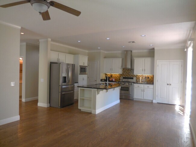 Building Photo - Spacious Single-Story Home with Workshop, RV Parking & Beautiful Backyard – Available Now!