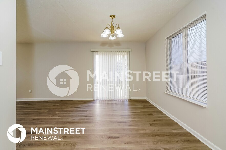 Building Photo - 2661 Grand Fir Dr