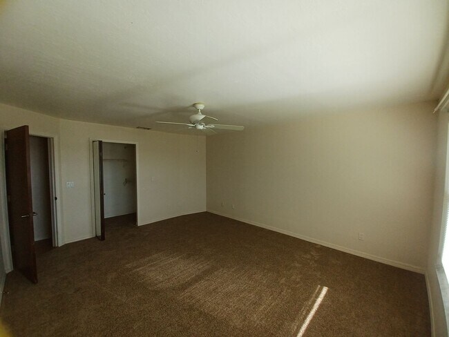 Building Photo - 11891 Prince Charles Ct