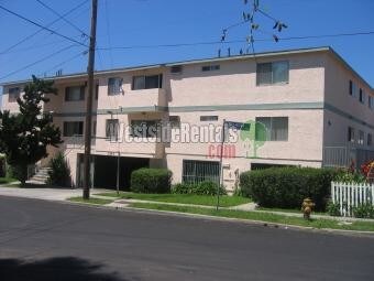 Building Photo - 3243 Portola Ave